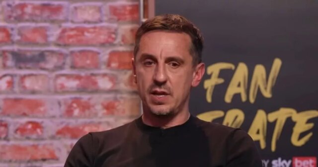 Gary Neville vydala krutý úsudok, keď vymenuje svoj kombinácia Man Utd a Spurs XI

