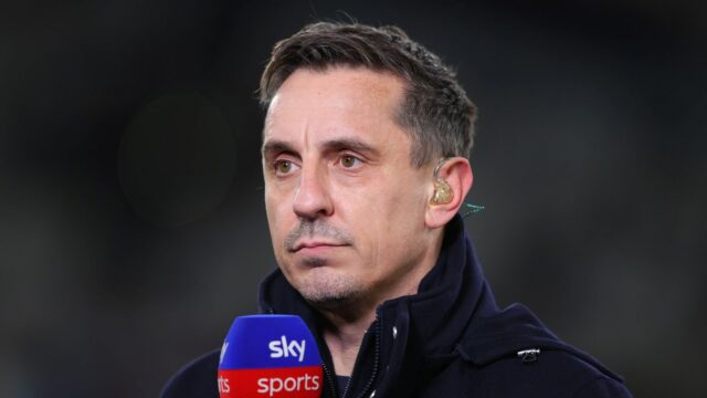 Neville verí, že neprítomnosť Bruyne ukazuje na tému v mestskej šatni