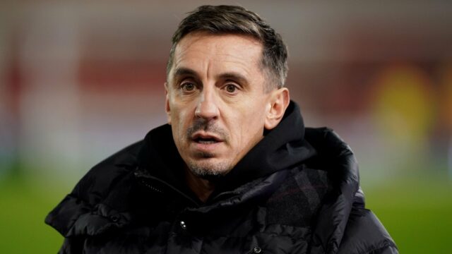 Gary Neville „zakázal“ krajinu Premier League, pretože obloha odpovedá na „bezprecedentné“ rozhodnutie

