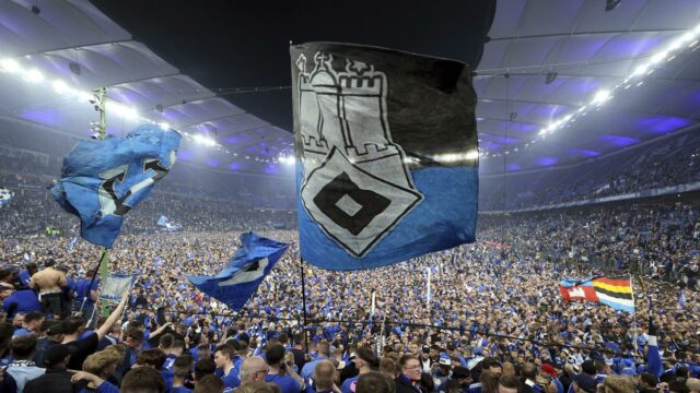 Hamburger SV sa vracia do Bundesligy po siedmich sezónach v druhej divízii

