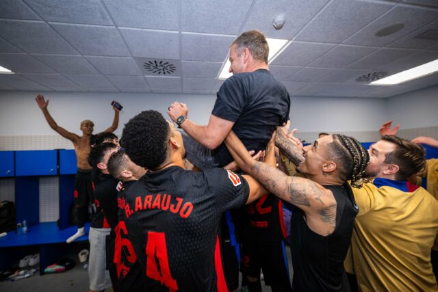 Hansi Flick pripísal za gesto za oslavu Barcelona La Liga -Titel

