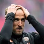 Harry Kane sleduje bezmocnú, zatiaľ čo bývalá hviezda Tottenhamu bola nútená čakať na prvú trofej