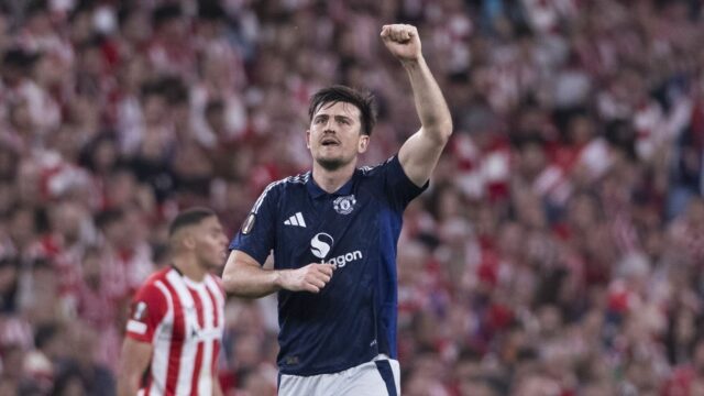Harry Maguire: Man United dlhuje fanúšikom trofeji po zlej sezóne


