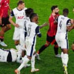 Harry Maguire čelí Tottenham Star ako pár oddelený finále európskej ligy | Futbalový šport