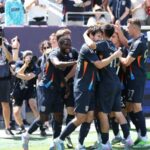 Hlavička zastavenia Chucky Lozano zdvíha San Diego o galaxii