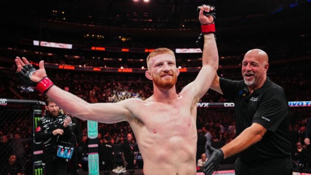 Hodnotenie 12 najlepších neporazených bojovníkov v MMA

