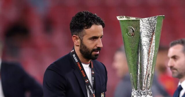 Homme Utd Transfer News: Bruno Fernandes face à la sortie en tant qu'équipe entière à vendre
