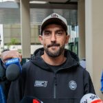 Bývalá hviezda Footy Marlion Pickett (na obrázku) sa priznala k dvom obvineniam týkajúcim sa vážnych komerčných vlámaní