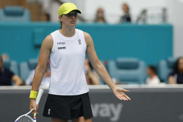 IgA Swiak sa týka vyhlásení po strate Danielle Collins v Ríme

