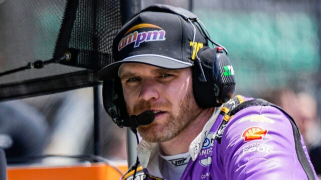 Indy 500: Conor Daly pripúšťa, že počas oneskorenia dažďa bude močiť v aute

