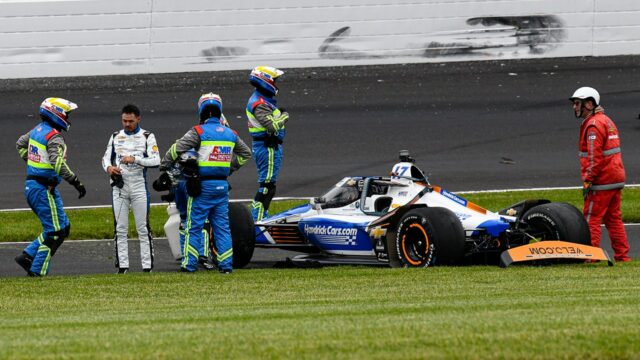 Indy 500: Pokus Kyle Larsona od Kyle Larsona sa pokazí


