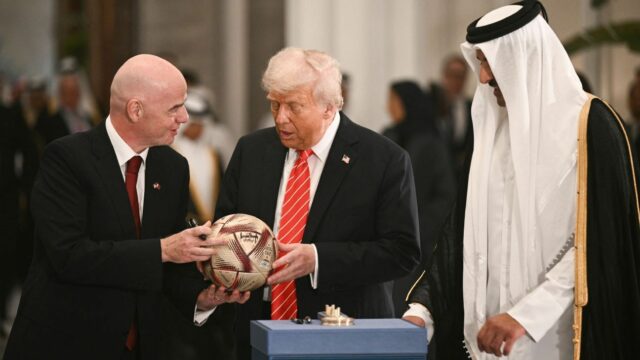 Infantino oneskoruje stretnutie FIFA po neskorom príchode z Trump's Tour


