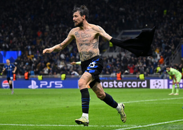 Inter Miláno Hype Francesco Acerbi oslava v 4-3 Clash vs Barcelona

