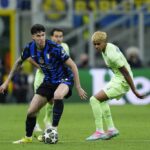 Inter Star odovzdá Lamine Yamal po zápase Ligy majstrov