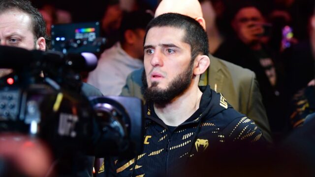 Islam Makhachev uvoľňuje svetlo UFC, aby sa presťahoval do welterweight

