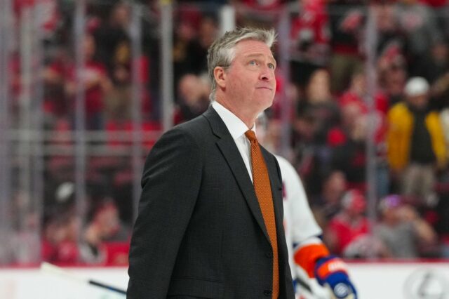 NHL: New York Islanders v Hurikáne v Karolíne