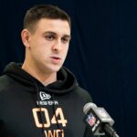 Jack Raiders 'Jack Bech vyznamenania zosnulého brata, zatiaľ čo on začína kariéru NFL
