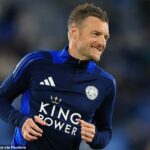 Jamie Vardy, v sobotu, sa Game Leicester vs Southampton začala počas hry pozastaviť
