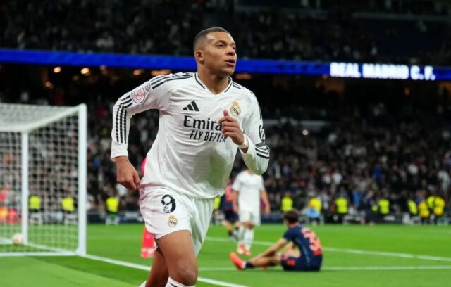 Jas Mbappé udržuje nádeje Real Madrid nažive v thrilleri 3-2 proti Celta Vigo

