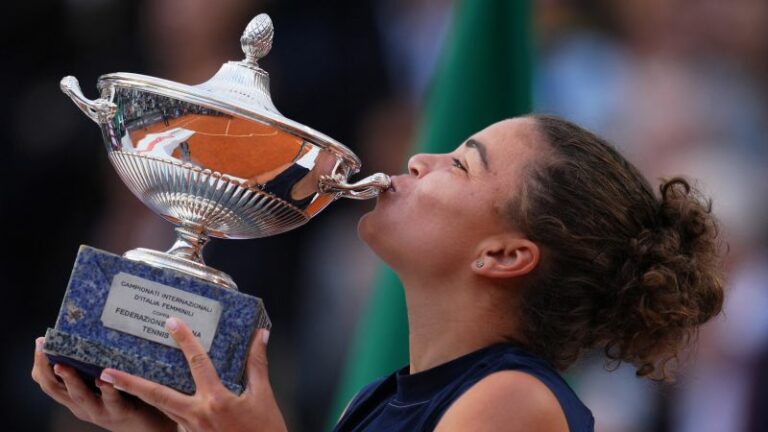 Jasmine Paolini porazila Coco Gauff do finále Talian Open, aby sa stala prvým víťazom doma 40 rokov