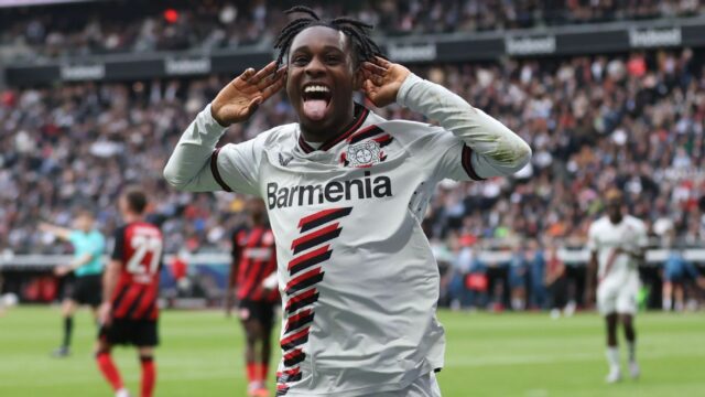 Jeremie Frimpong pripravená pre Liverpool Medical tento týždeň - zdroje

