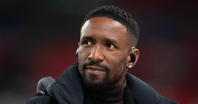 Jermain Defoe odhaľuje ponuku West Ham, zatiaľ čo stratí úlohu manažéra EFL

