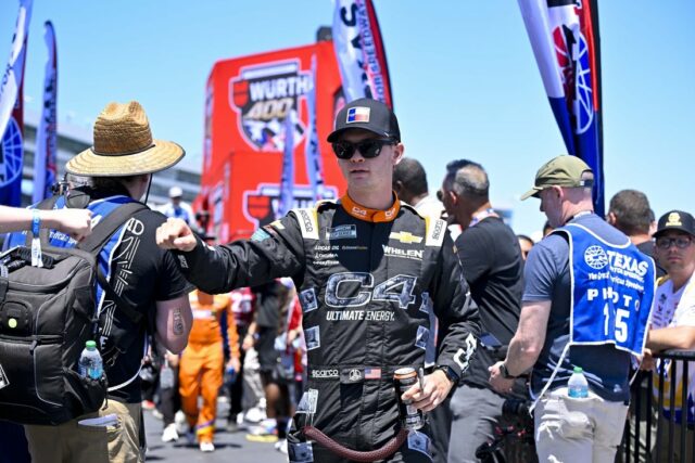 NASCAR: WURTH 400 na kývanie
