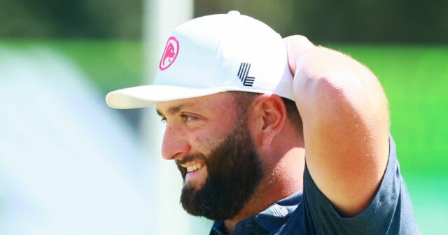 Jon Rahm „bolí“ a „sa nezmenil“, keď sa hviezda majstrovstiev PGA oddelila

