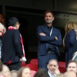 Jurgen Klopp sa prvýkrát vrátil do Anfieldu pri zdvíhaní Liverpool Premier League Cup