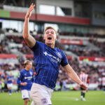 Juventus Target Delap Snubs Series A pre klauzulu Chelsea od Maresca o 35 metrov