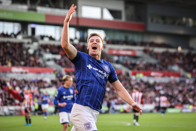 Juventus Target Delap Snubs Series A pre klauzulu Chelsea od Maresca o 35 metrov

