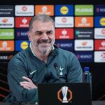 Každé slovo Ange posecoglou povedalo, zatiaľ čo sa posmievalo Arsene Wenger a dalo správu svojho syna a Maddison