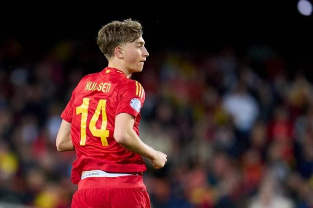 Kde je Dean Huijsen zaradený do najdrahších obrancov Real Madrid všetkých čias?

