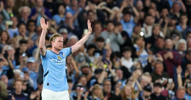 Kevin de Bruyne Waves Etihad Goodbye s mužským mestom rozlúčka

