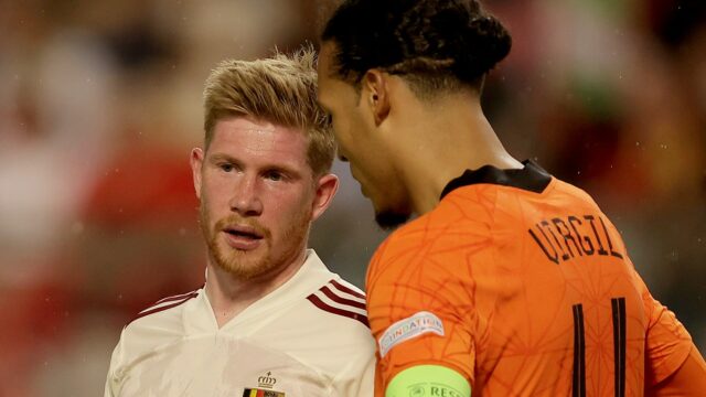 Van Dijk a de Bruyne sa objavili 735 kombinovaných vystúpení pre svoje súčasné kluby