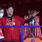Klopp hovorí, že vypol televíziu, keď fanúšikovia Liverpoolu rozčuľovali Alexandra-Arnolda