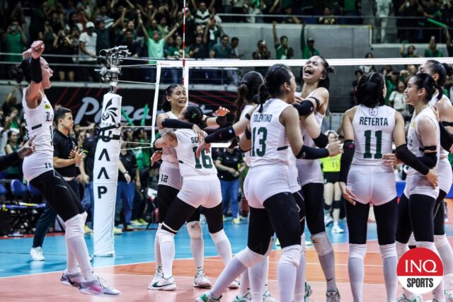 La Salle Lady Spikers oslavuje po tom, čo vyhrala zlaté tigre v Final Four, aby pokročili v ženskej volejbalovej sezóne UAAP 87.