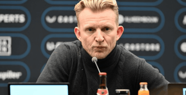 Kuyt porazí v Beerschot: „Len nemáme pole na tréning“


