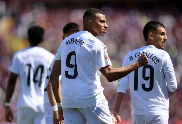 Kylian Mbappé porazí rekord všetkých čias Real Madrid s Brace vs Barcelona

