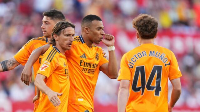 La Liga 2024-25: Mbappe a Bellingham dajú víťazstvo Real Madrid 2-0 nad deviatimi mužmi Sevilla

