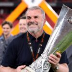 La vidéo émerge du patron de Tottenham Ange Postecoglou dans les années 1980 et les fans peuvent à peine croire que c'est lui