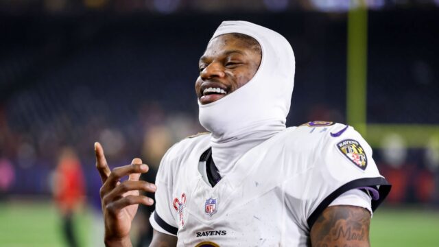Lamar Jackson sa objaví na „Can'a Can's BIS Records“


