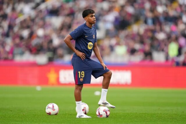 Lamine Yamal prelomil rekord Kylian Mbappé Ucl v Barcelone 3-3 Inter

