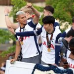 Le capitaine de Tottenham, son fils, laisse tomber le double b-bomber chez les fans des Spurs alors qu'il leur rappelle ce qu'ils ont dit