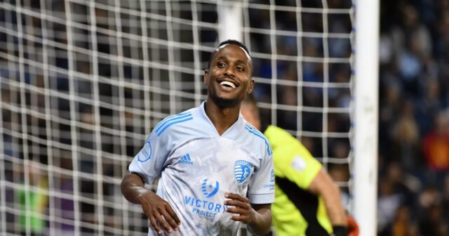 Le footballeur international Gadi meurt un peu de 31 ans alors que le club émet une déclaration déchirante
