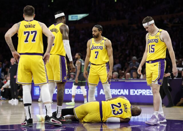 LeBron James, zranenie NBA Lakers