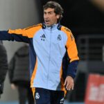 Leeds United predkladá „silnú ponuku“ pre „skutočnú“ ikonu, ktorá sa považuje za nahradenú Danielom Farke