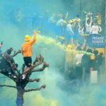 Viac ako 150 000 fanúšikov Leeds išiel do ulíc, aby oslávila návrat strany do Premier League