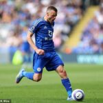 Leicester vydal 11 hráčov po páde na majstrovstvá, vrátane klubovej legendy Jamie Vardy