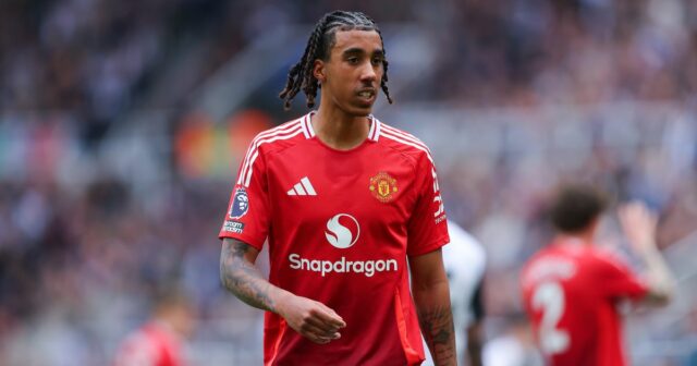 Leny Yoro odhaľuje, ako súkromné ​​rozhovory s legendou Man Utd pomohli jeho kariére začať

